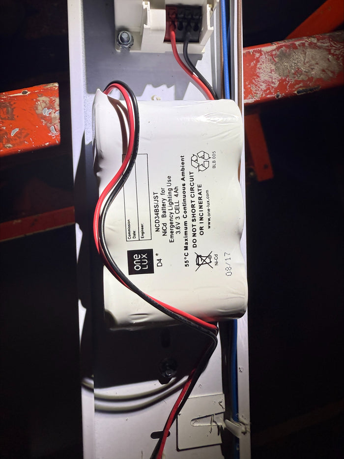 NCD34BS/JST One-Lux NCD34BS NICD 4Ah 3 Cell 3.6V Emergency Battery Side by Side Dimensions 85mm W 60mm H 35mm D Mounted on a fixing plate C/W Amp connector High Temperature 55 Degrees