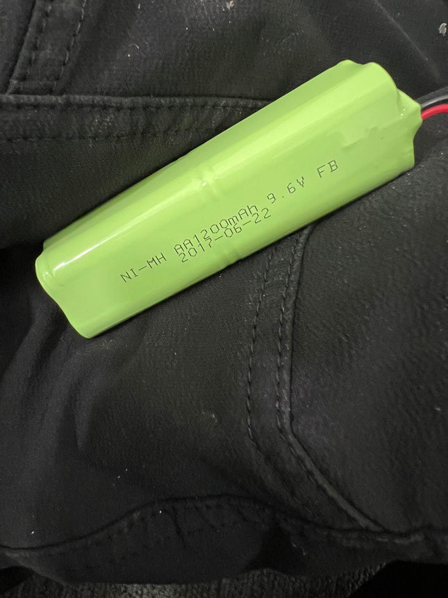 8/1AAM2-3-M 2300Ma 9.6V AA NIMH